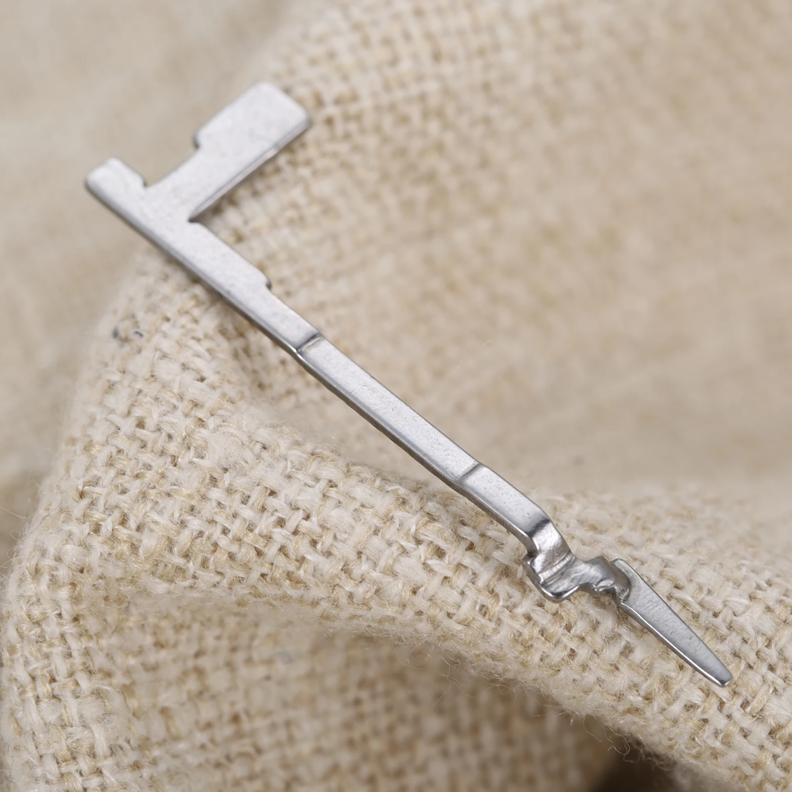 Protezione Dell'Ago Per Macchina Da Cucire 550450 Looper Adatto A Singer Overlock 14U544 14U554 14U555 14Sh654 Accessorio Per Parti Di Macchine Da Cuc