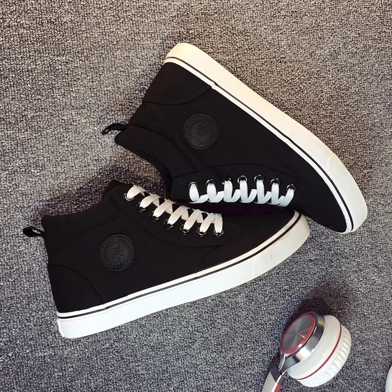Mens High top Footwear Fashion Canvas Shoes Flat High top Men\'s Casual Shoes Cool Street Brand Shoes Classic Black White A136