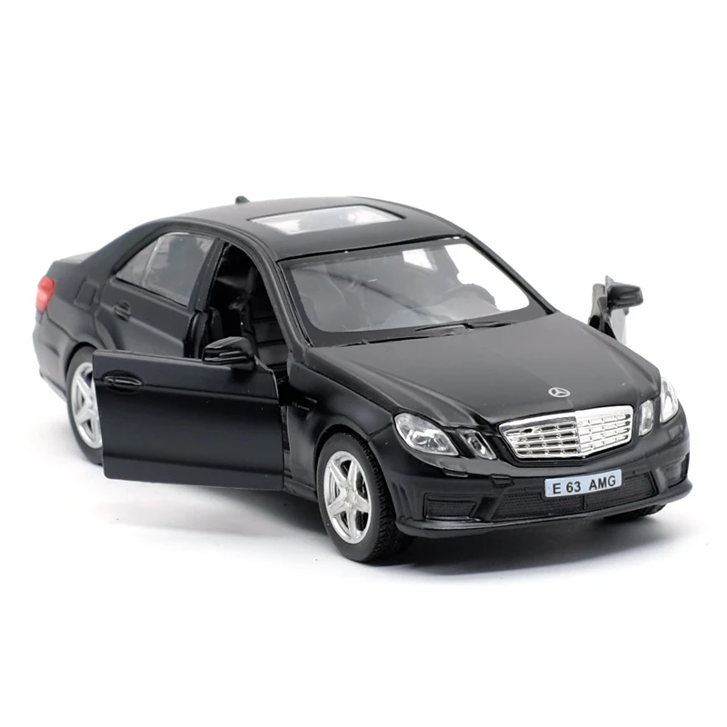 1:36 메르세데스 E63 AMG 고급 시뮬레이션 정밀 다이캐스트 모델 장난감 차량 자동차 스타일링 리무진 자동차 합금 다이캐스트 자동차 F42