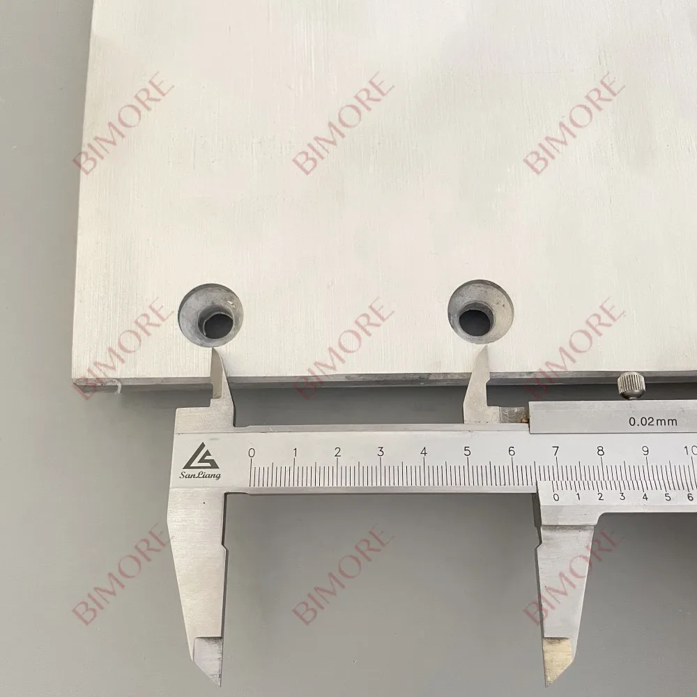 Escalator Aluminum Comb Plate 4090150000 3 Holes L204mm W192mm Hole Space 68mm 24 Teeth