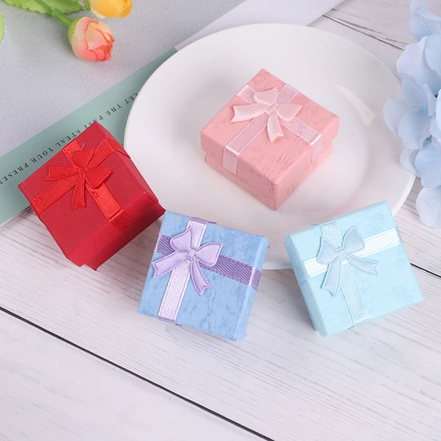 우아하고 실용적인 보석 및 소품 수납 솔루션