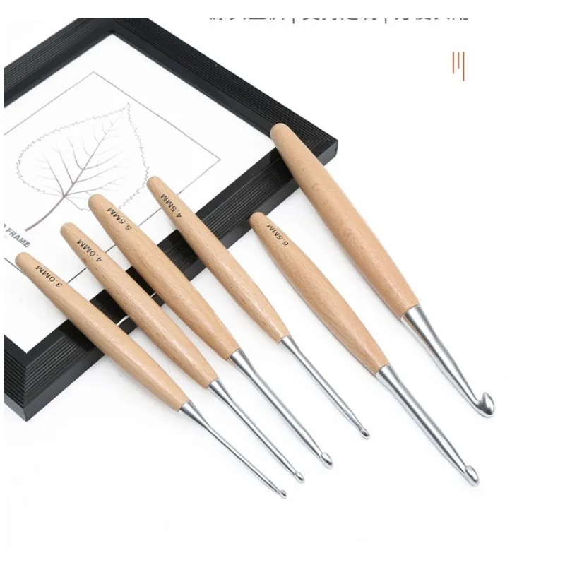 Handmade DIY Crochet For Knitting And Accessories Tool Single Head Wool Crocheting Wooden Handle Crochet Hook For Needlework
