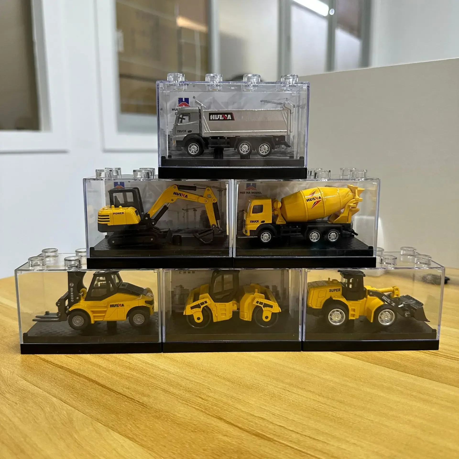 New Huina 1:80 Alloy Engineering Car Model Decoration Fun Alloy Children's and Boys Toy Car Model Acrylic Box Packaging 3