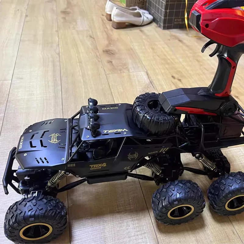 Voiture RC 1:12 2.4G Alliage 6 Roues Tout-Terrain 4x4