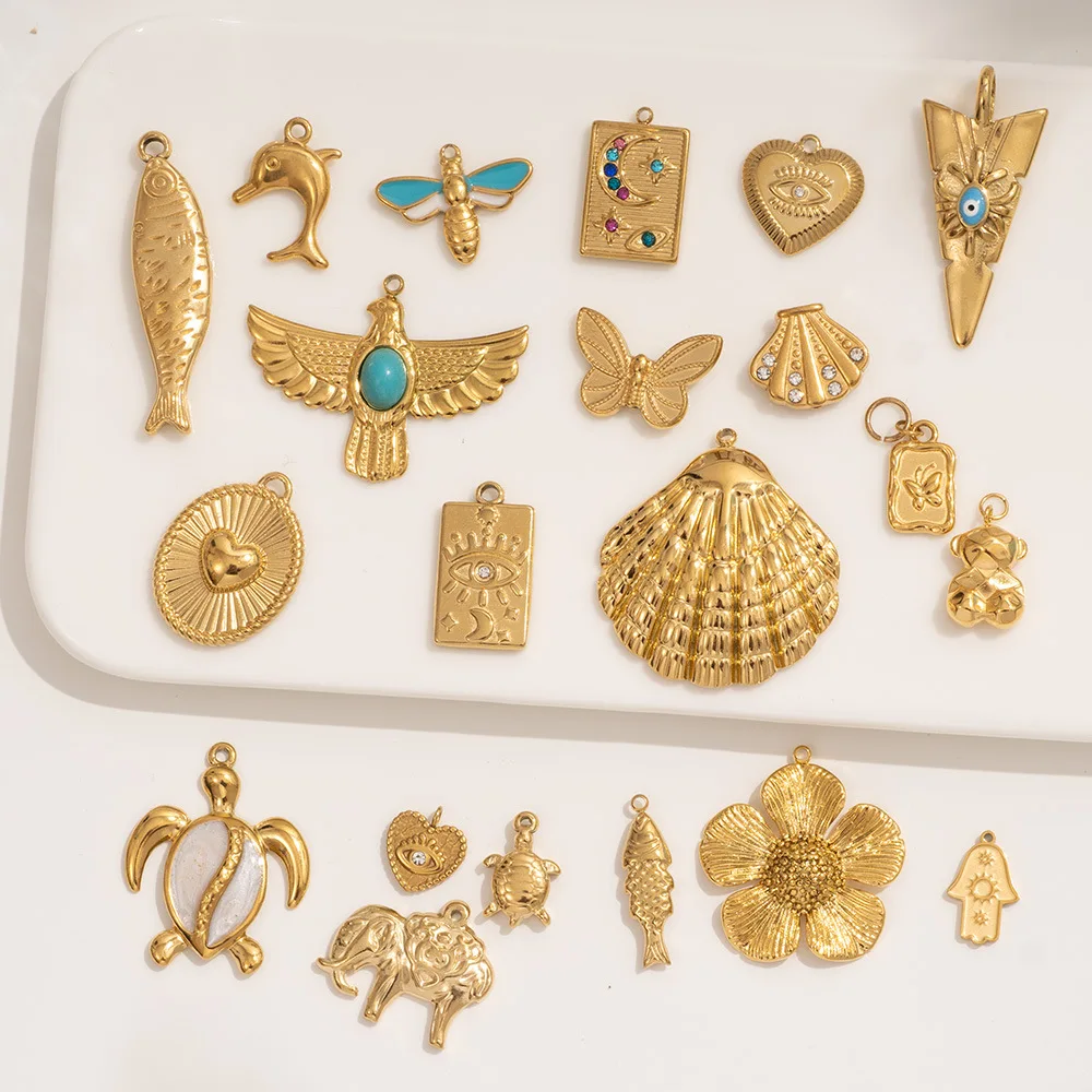 New 18K Gold Plated Small Fish Flower Bride Evil Eye Charms for Neckalce Bracelet Anklet Customize Texture Shell Pendant Jewelry