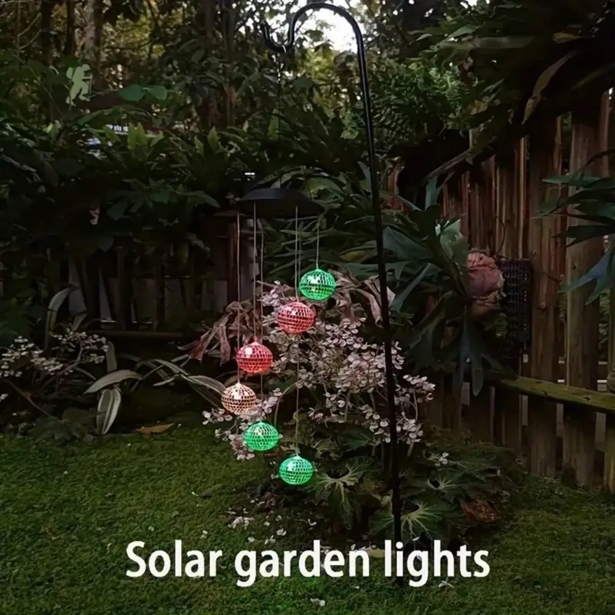 Solar powered wind chime mirror ball pendant light - LED mobile pendant light, suitable for gardens and courtyards
