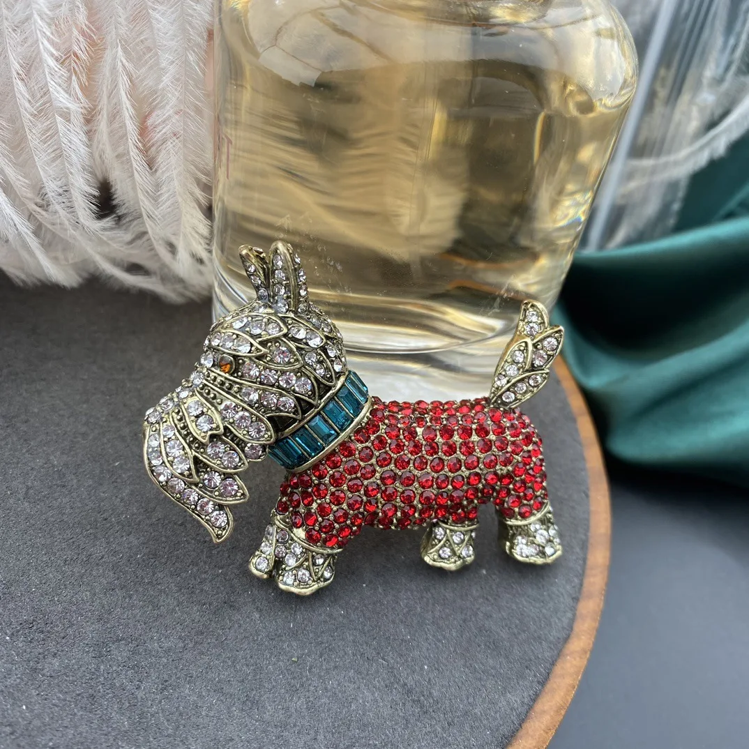 Vintage Zircon Inlaid Stylish Versatile Dog brooch