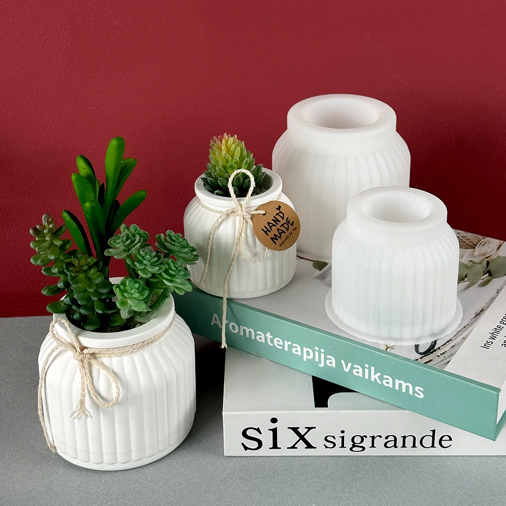 Striped Round Planter Mold 4