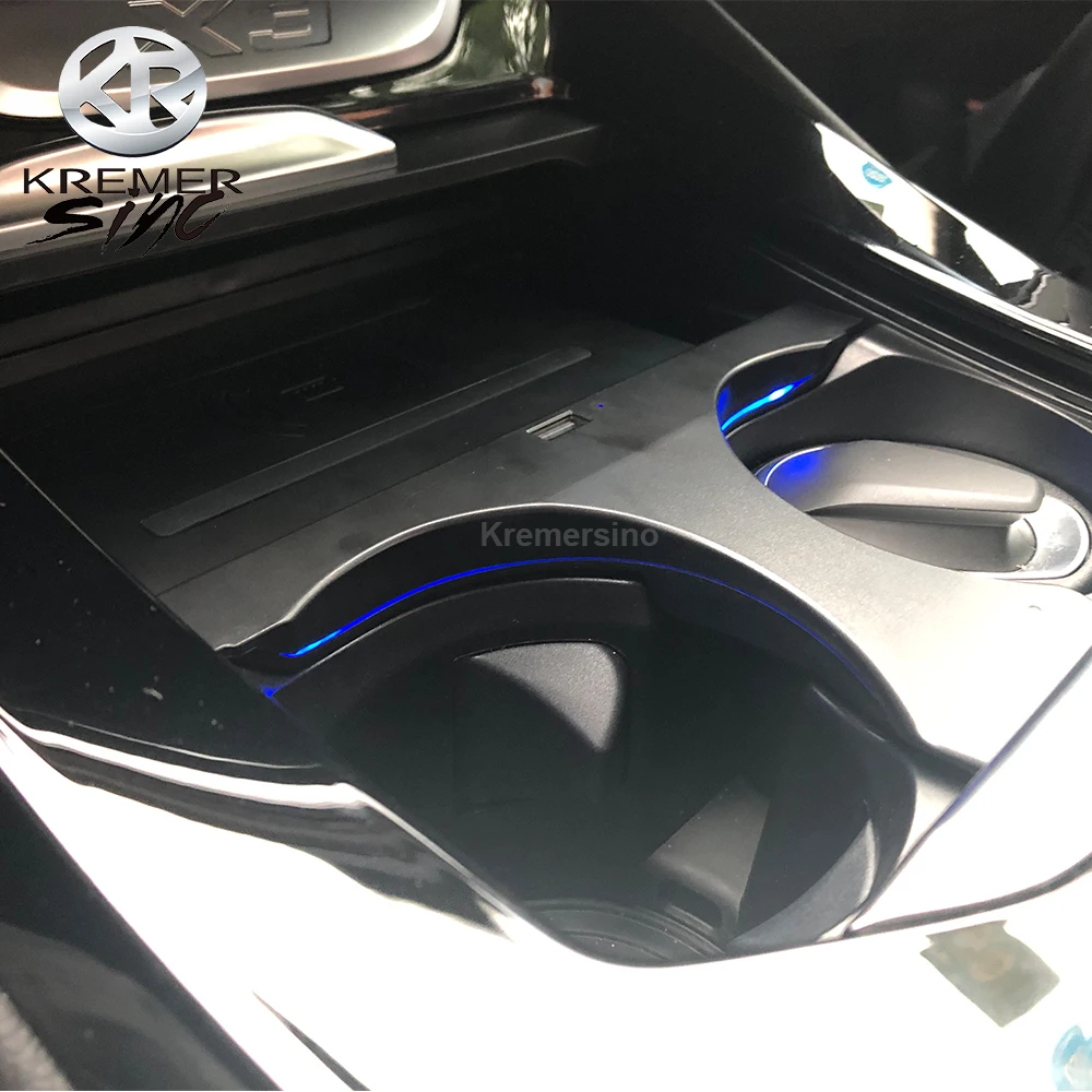 Caricabatterie Wireless Auto 15W Per BMW Serie 3/4 (2018-2020) - Tappetino A Ricarica Rapida Qi Con Ventola Raffreddamento + 2 USB - ASHOIH