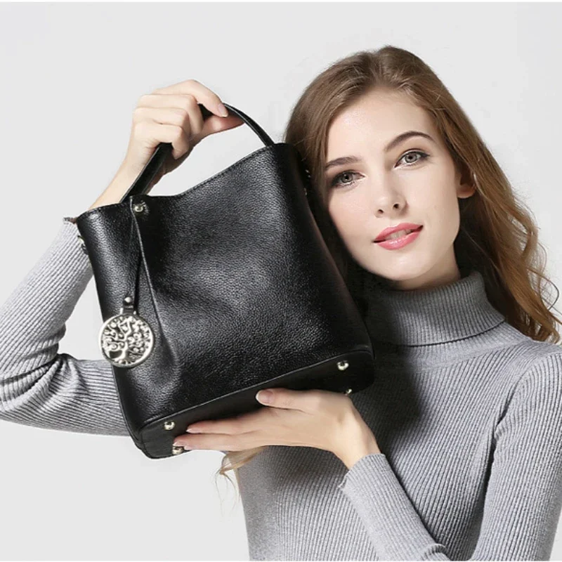 

European and American New Genuine Leather Handbag Top Layer Cowhide Litchi Pattern Bucket Bag Fashion One Shoulder Crossbody Bag