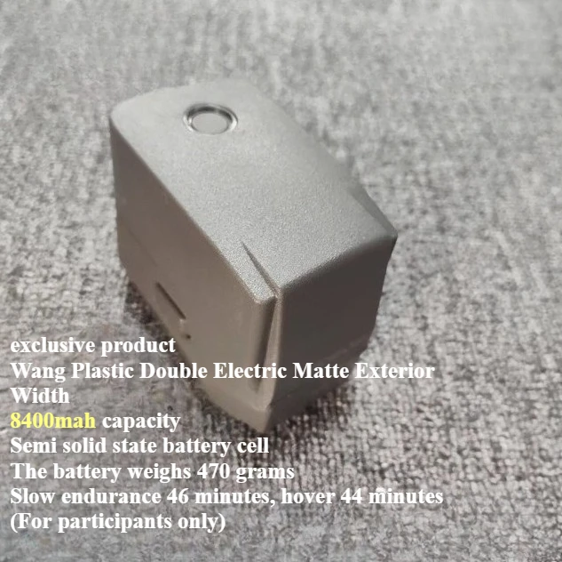 Deux batteries haute capacité pour DJI Mavic 2 Pro côte à côte, comparant tailles et connecteurs.