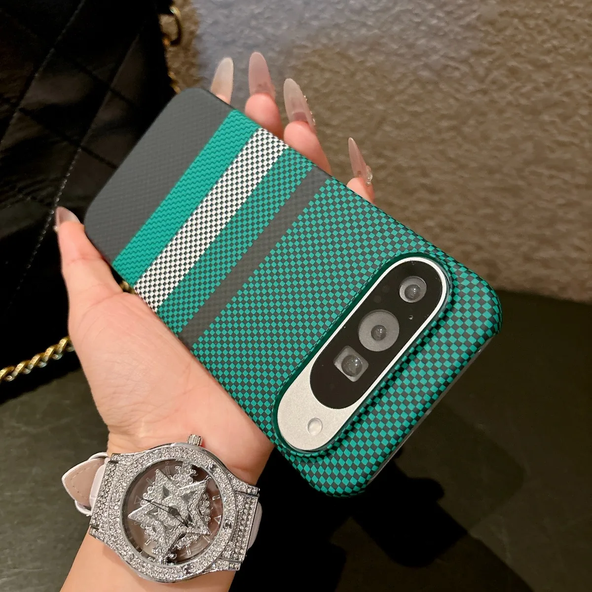 Carbon Fibre Leather Magnetic Phone Case with Magsafe Wireless Charging Protection