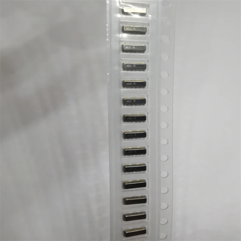 CSTCR4M00G53-R0 마킹: 400 * 세라믹 RES 4.0000MHZ 15PF SMD 재고, 오리지널 10PCs/로트, 100% 신제품