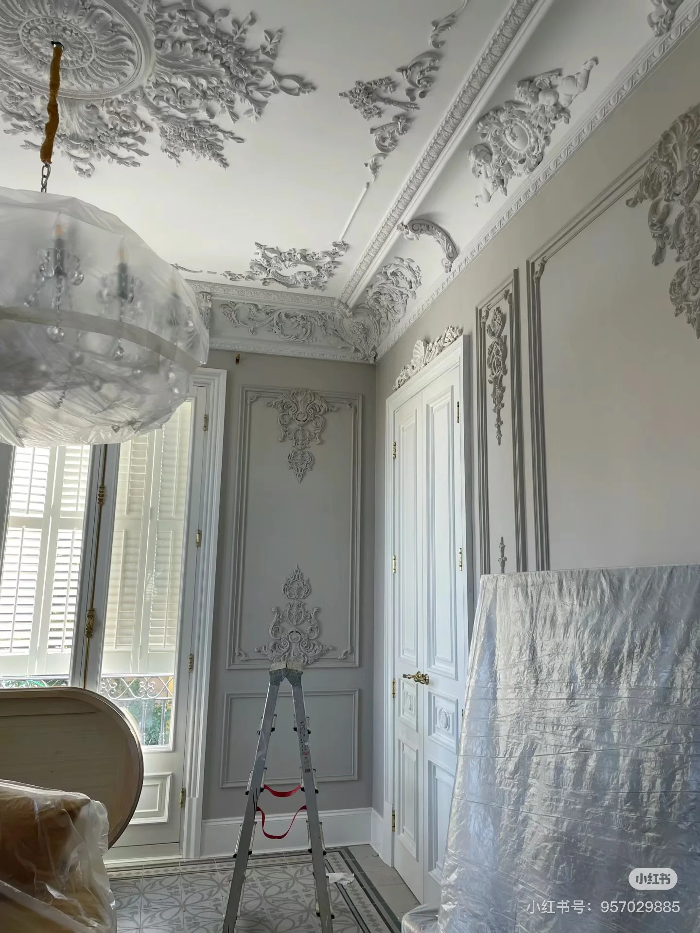 Description Picture 3 of item1pcsWood Floral Appliques for Furniture Antique Onlays Moulding Home Decor  Carving Decoration Wall Wood Decal Vintage Figurines