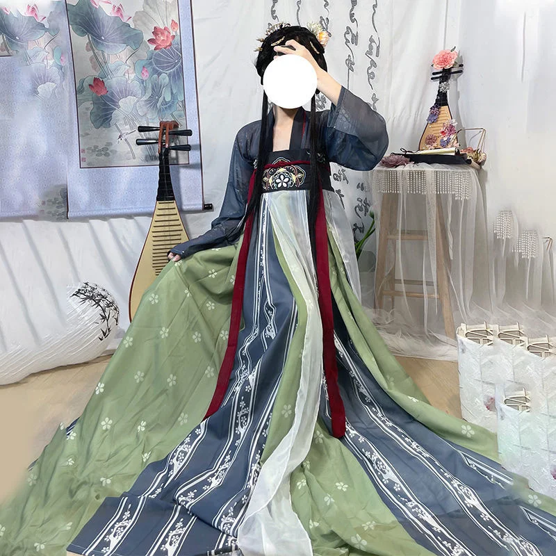 

Han Xu[Pear blossoms]Women in Han costume, made in Tang Dynasty, with full chest, Ru skirt, Chinoiserie style, fairy spirit,