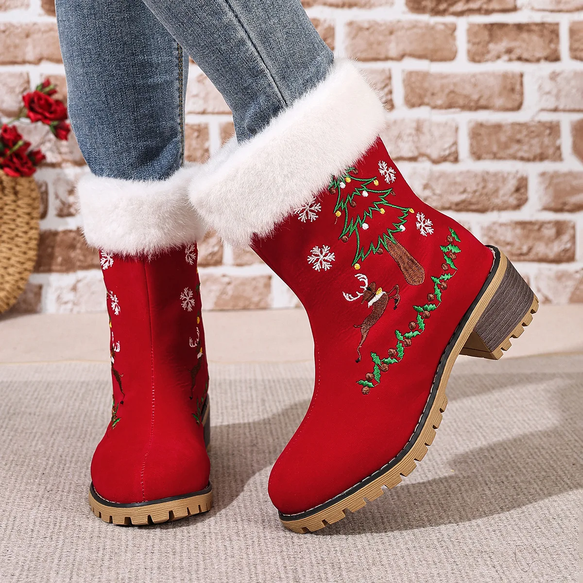Women's Red Suede Winter Snow Boots With Fluffy Lining And Embroidery_voghion.com