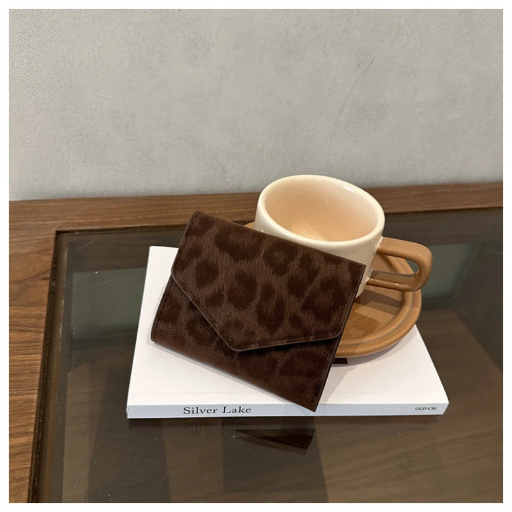 Modische Kartenhalter-Geldbörse mit Leopardenmuster für Damen, PU-Leder, schlankes Dreifach-Portemonnaie, Münzfach, Kreditkartenetui mit mehreren Fächern, Mini-Clutch-Tasche – Detail 5