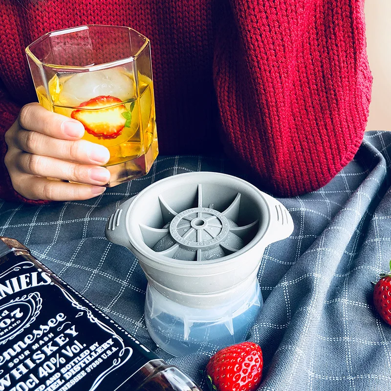 Silicone Ice Cube Tray Sphere Round Ice Ball Maker, Ice Balls Mould for  Chilled Drinks Whiskey Cocktails - blue