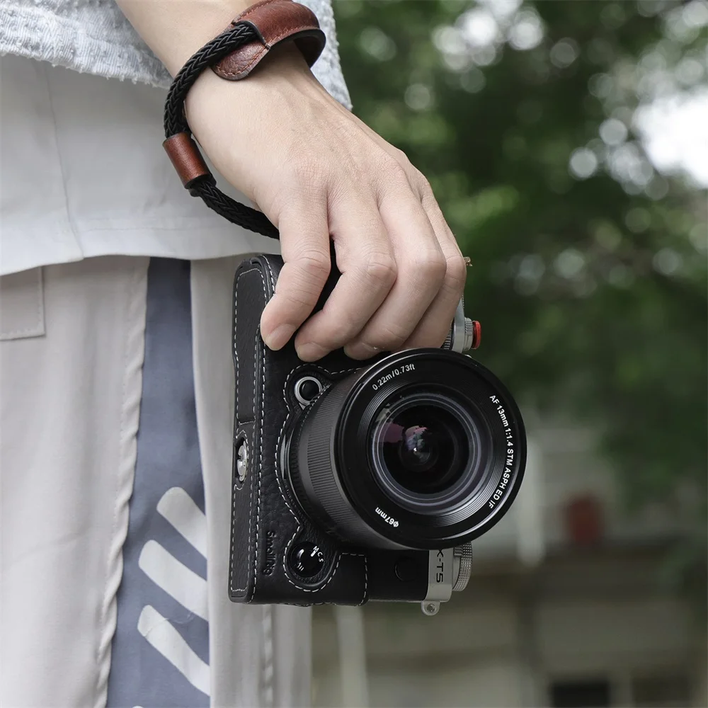 Smallrigハーフケース/リストストラップキットforfjifilm X-T5