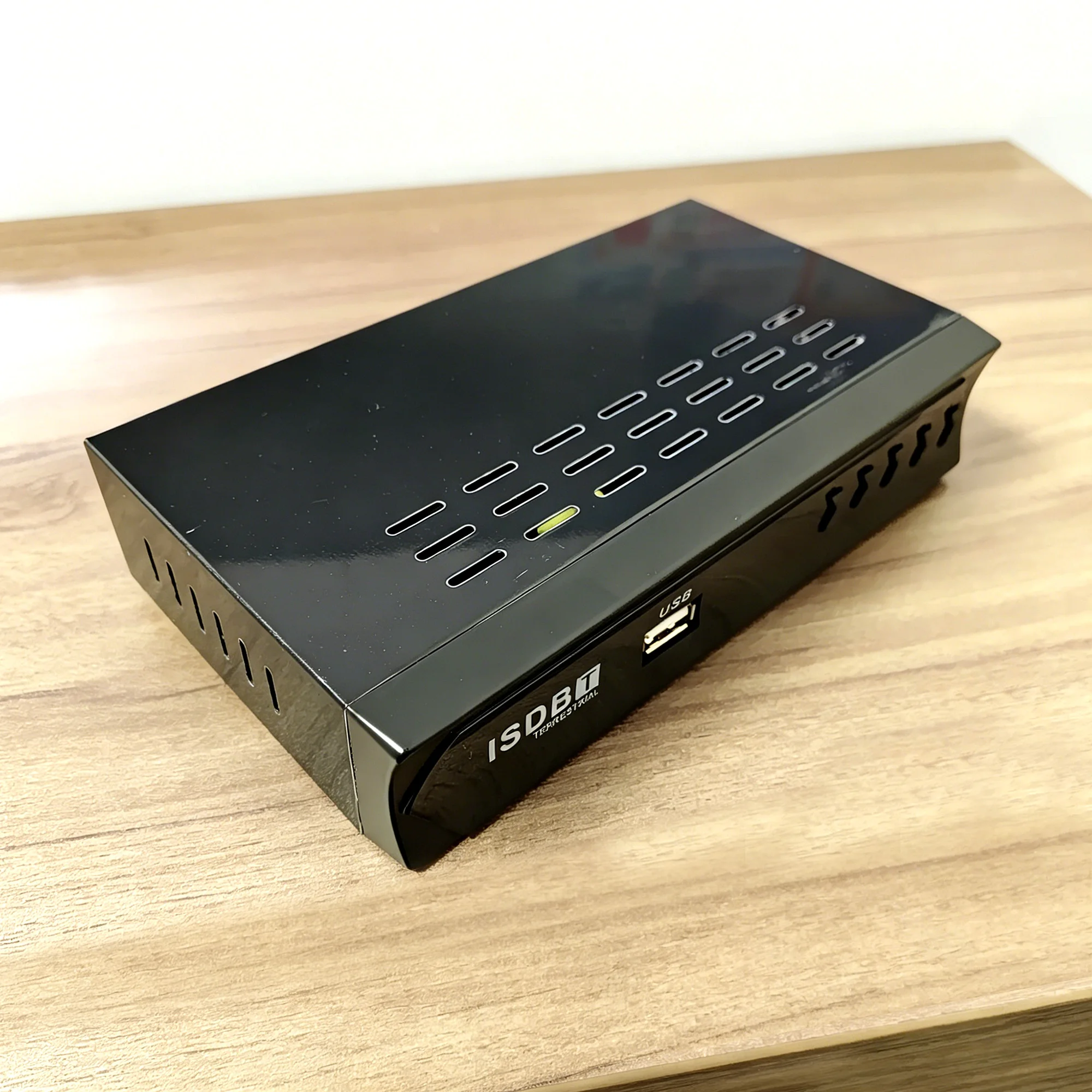 Digital Terrestrial Satellite TV Receiver ISDB-T High-Definition Digital Set-Top Box VHF/UHF TV Receptor Box 1080P H.264 MPEG-4 - 4