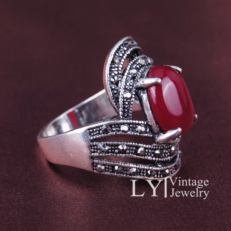 1870046772_2077696031