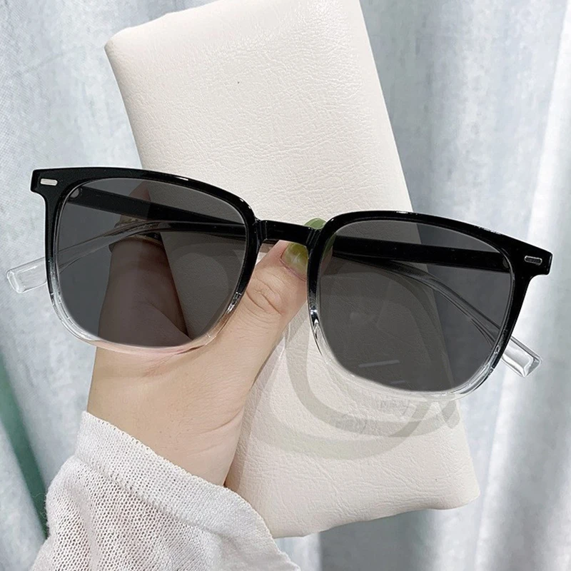 Stylish UV Protection Myopia Sunglasses with Gradient Scale Design