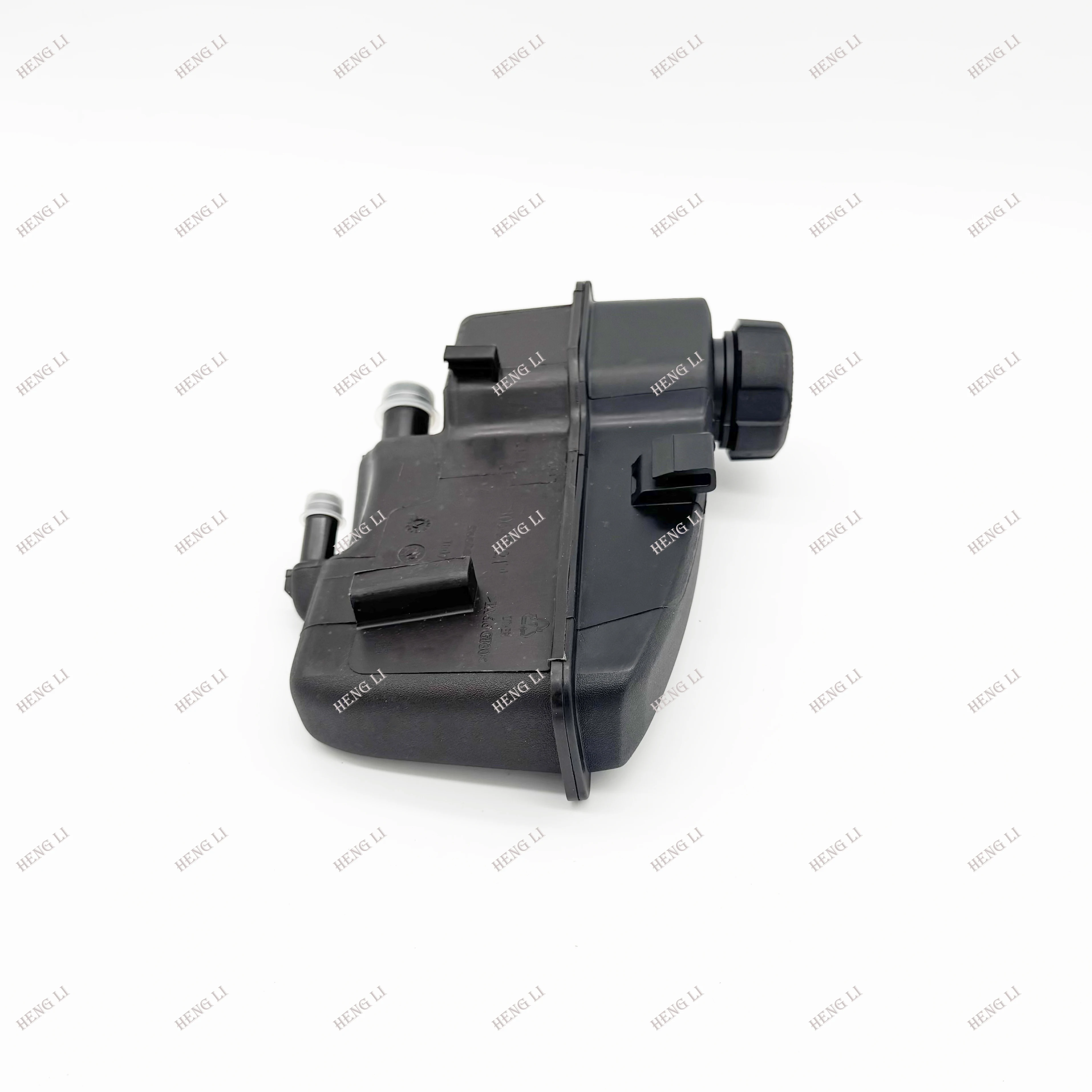 Original 30645621 is suitable for Volvo S80/05-06 steering assist pump oil cup Hengli automotive parts