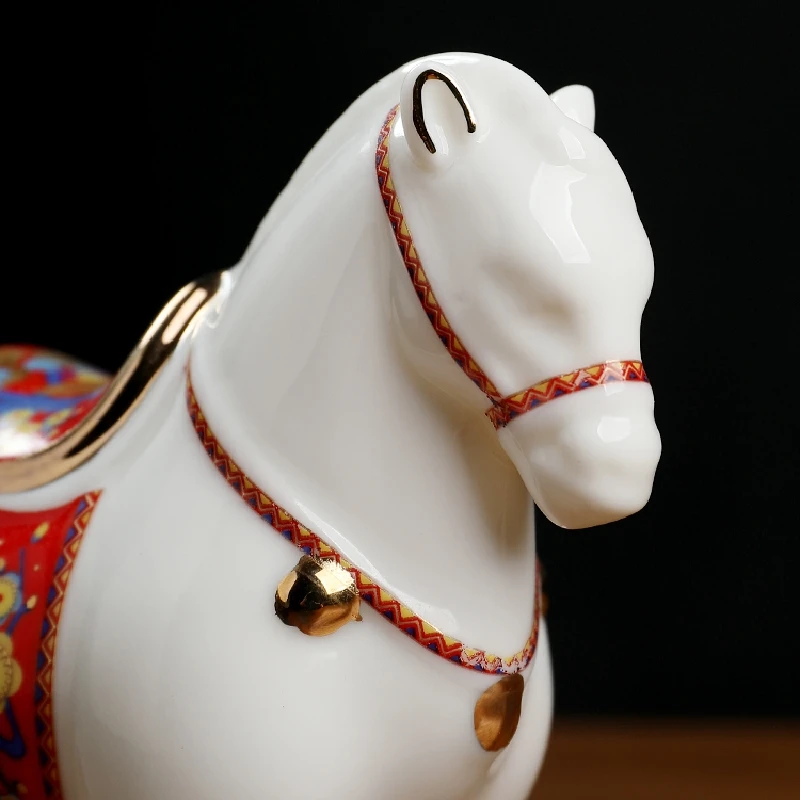 0035 Handmade Ceramics Horse Ornament Crafts Office Desk Surface Panel Decorations Exquisite Birthday Gift Creative Ceramics
