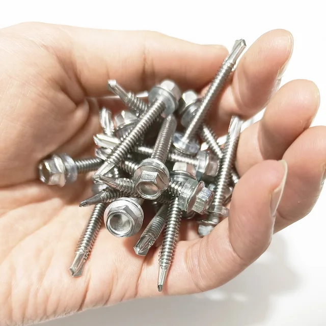 VITE TESTA TONDA CON QUADRO SOTTO TESTA ZINCATE 10x35 DUREZZA 8.8 - Foto 12