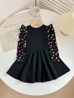 Robe élégante en tricot pour filles, style à manches longues, col rond et volants, imprimé coloré en forme de cœur, style populaire 2