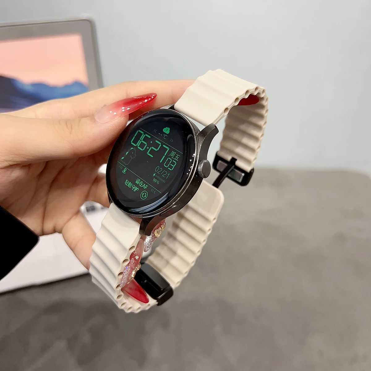 Ocean Silicone Adjustable Loop Strap – Durable and Stylish Watchband Accessory