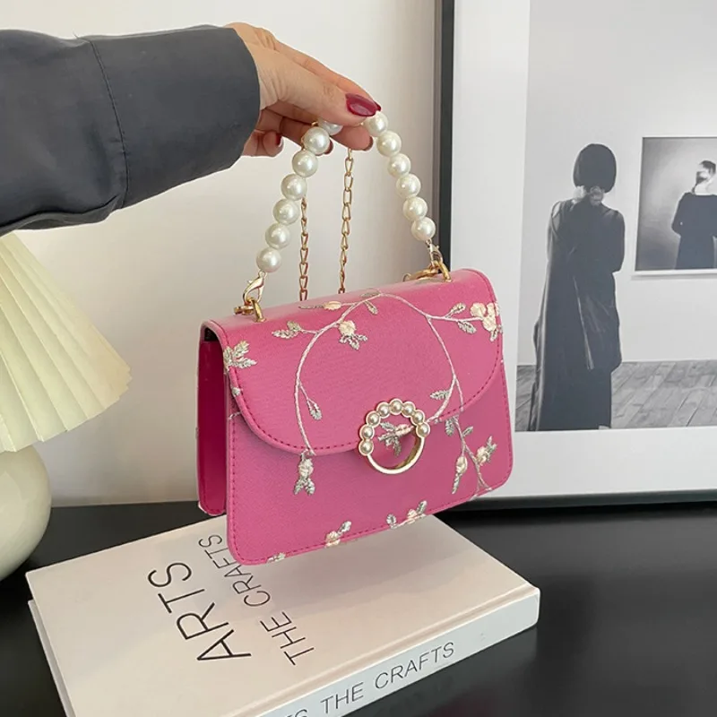 Women Pu Leather Flower Embroidery Shoulder Bags Messenger Bags Vintage Pearl Chain Handbags Female Fashion Flap Crossbody