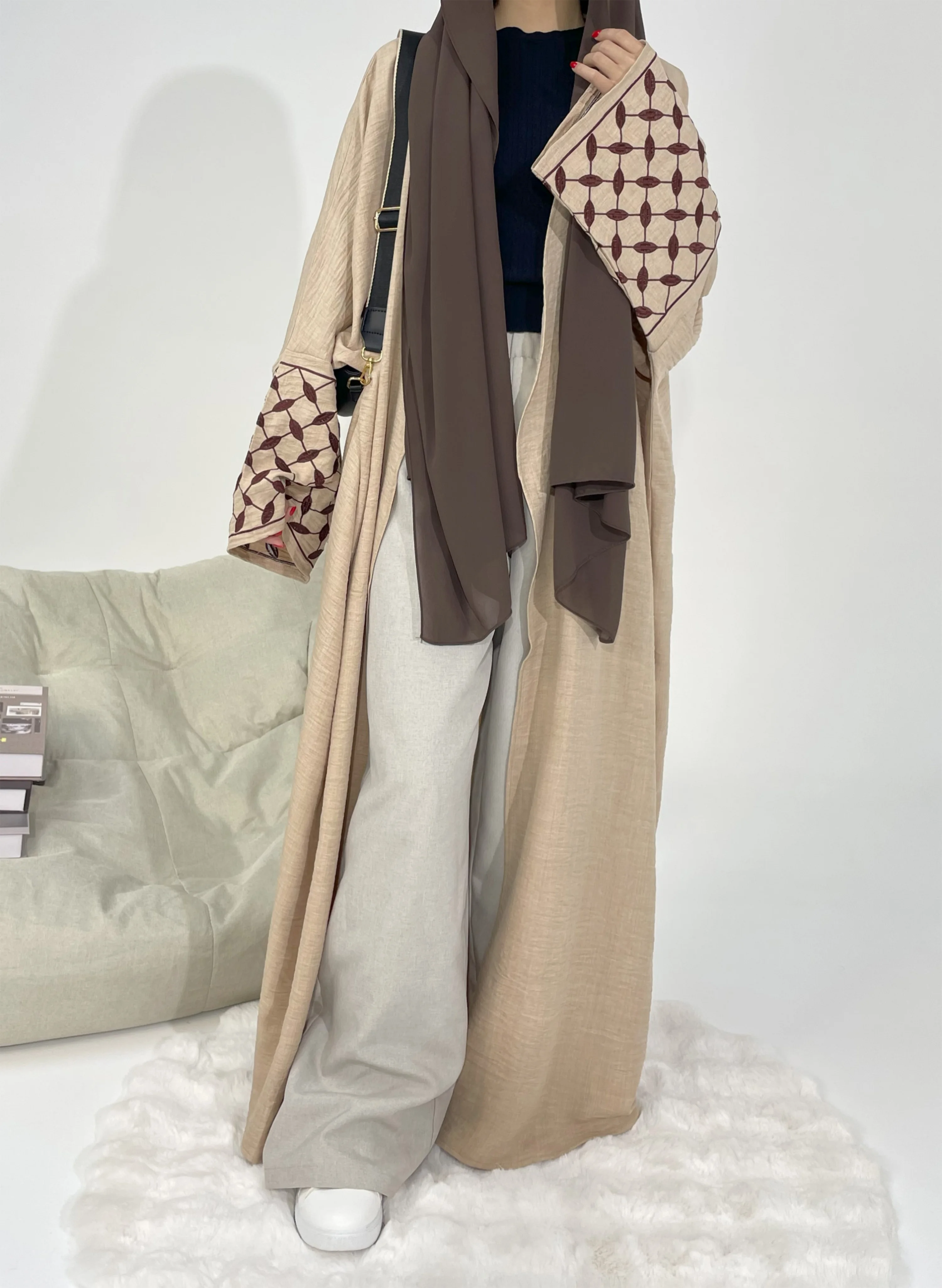 شال عباية كلاسيكي بلون سادة أنيق كاجوال ومتواضع وب...