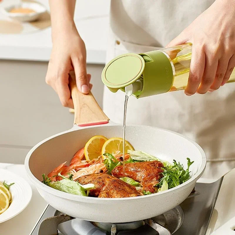 Kitchen Glass Oil Bottle Household Large Capacity Oil Pot Gravity Sensing Automatic Opening and Closing Bottle Kitchen Sauce