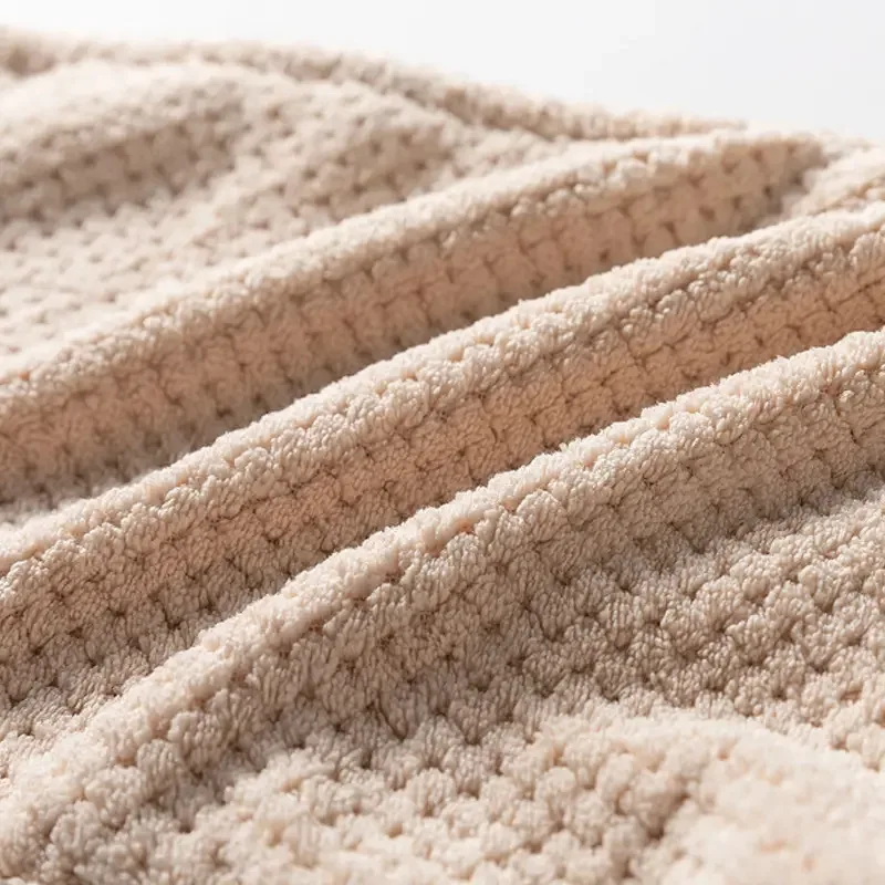 Men's Coral Velvet Bath Towel Stylish Wearable Bathrobe Skirt for Men Convertible Wrap Skirt for Women Perfect for Bath