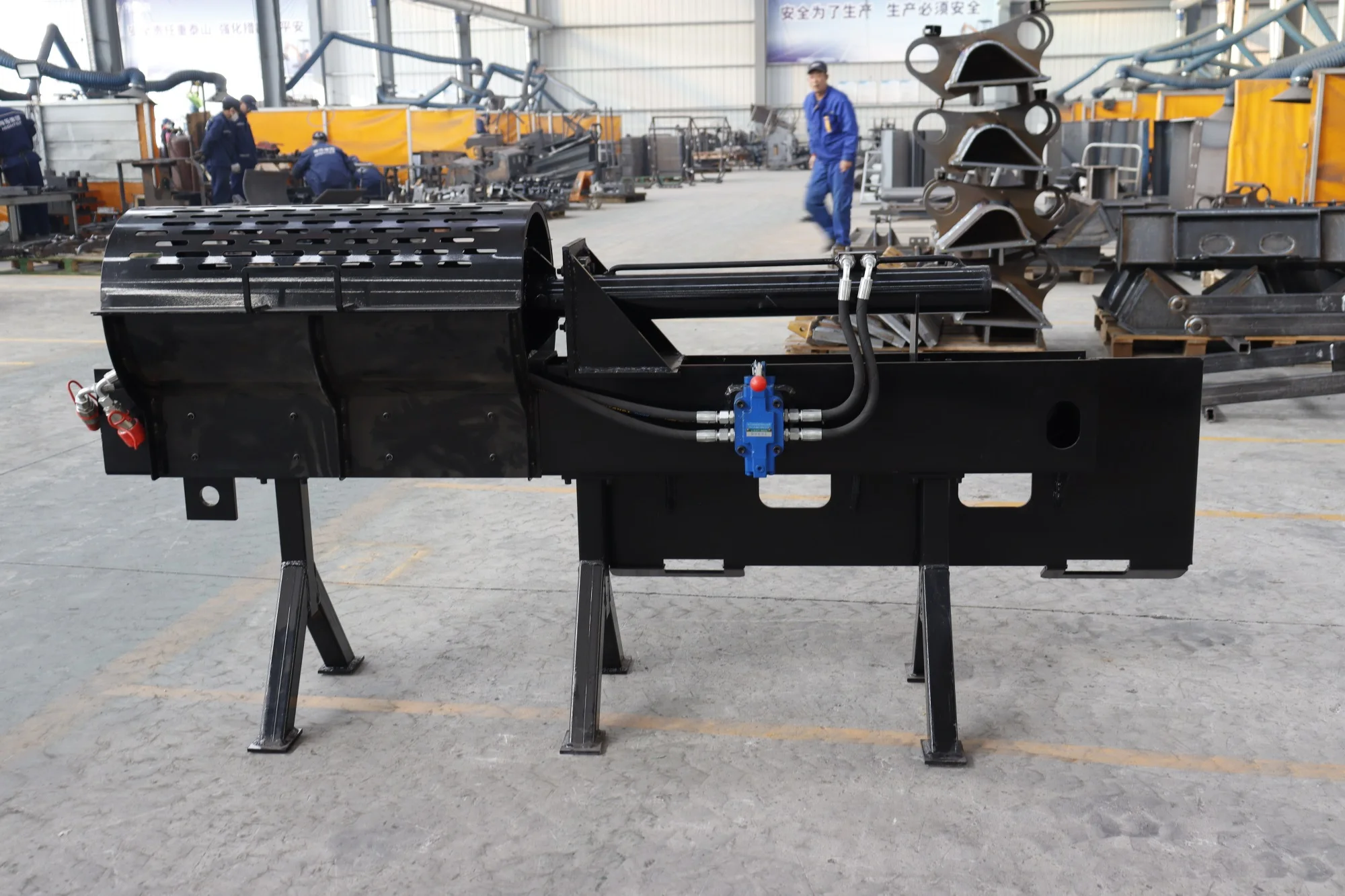 Chipper Loading Arm S89a508cc640245e68c6a5218a6c48762v.jpg