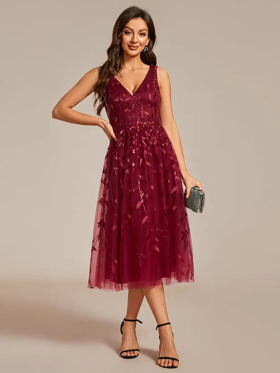 

Elegant Evening Dresses V-Neck Leaf Sequined Sleeveless Knee-Length 2024 Ever Pretty of Burgundy A-Line Midi Wedding Guest Dress