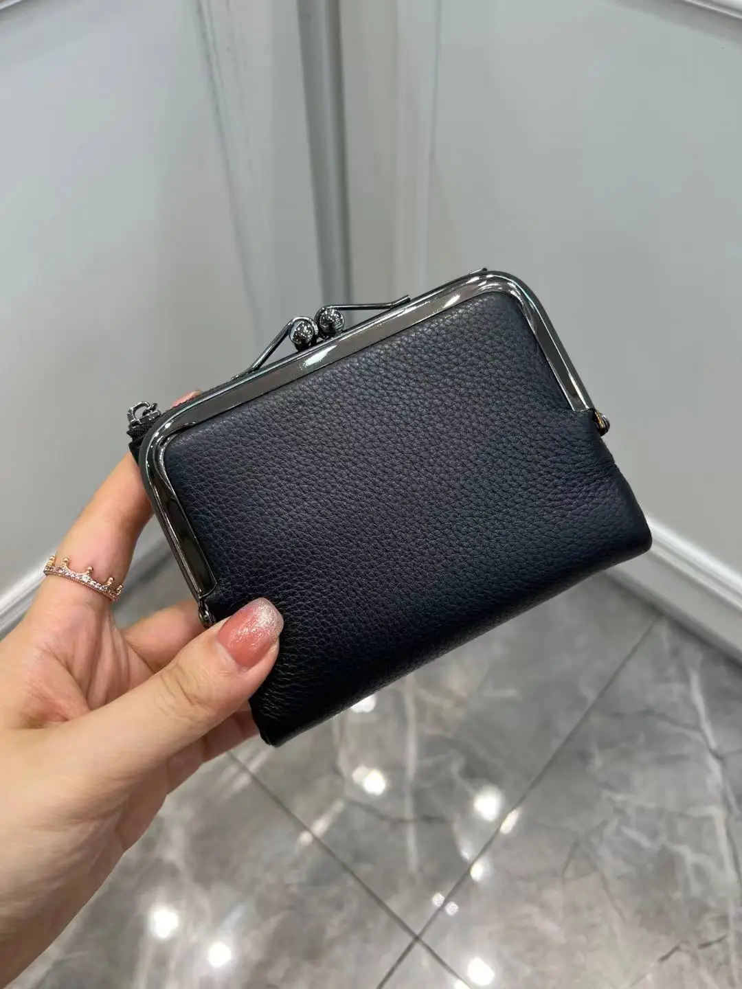Women's Multifunctional Retro Genuine Leather Coin & Card Holder Wallet
