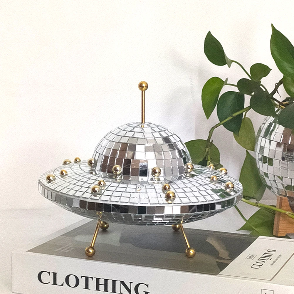 UFO Space World Desk Ornaments Art Crafts Desk Living Room Ornament Vintage Funny Home Decor Multipurpose Halloween Decorations