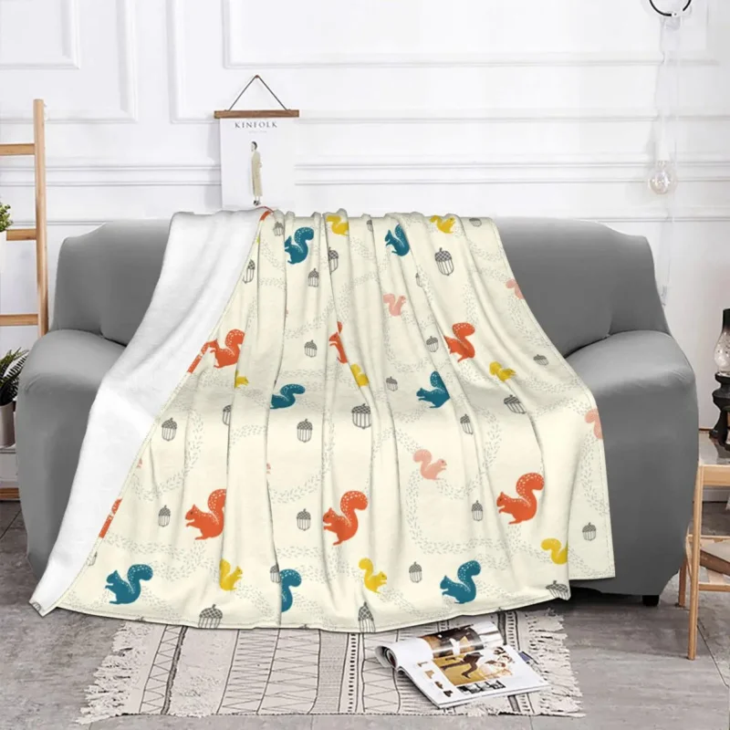 

Colorful Joyful Funny Squirrel Blankets Flannel All Season Portable Super Warm Throw Blanket for Sofa Travel Bedding Throws