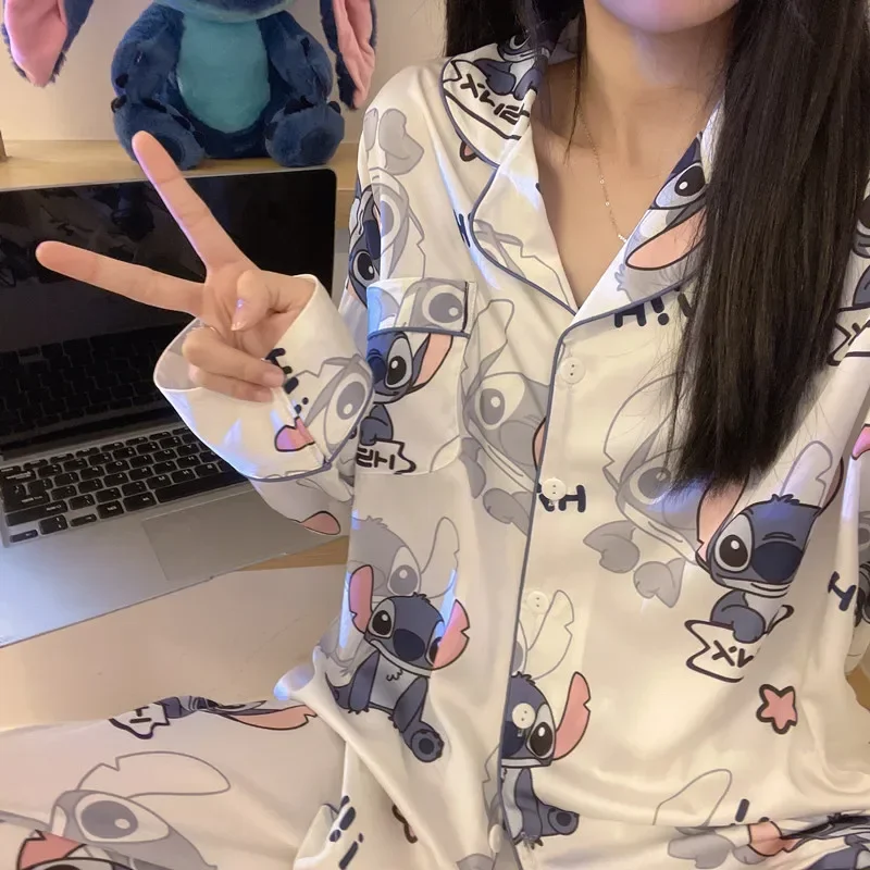 thumbnail image 1 of Disney-pijama de seda de punto para mujer, ropa de dormir fresca y cómoda, informal, de dibujos animados, suelta, para el hogar, otoño e invierno, novedad, 1 of 5