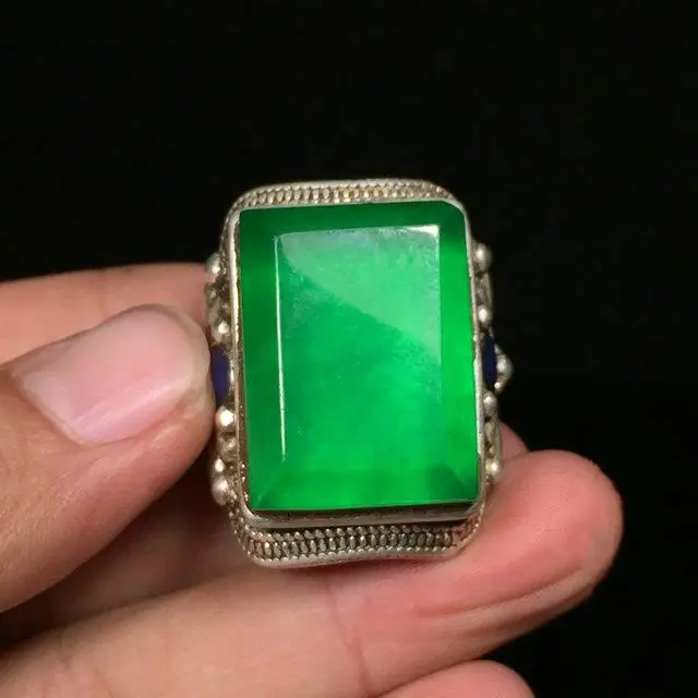 

Qing Dynasty old jadeite jade ice seed square ring face inlaid with silver ring