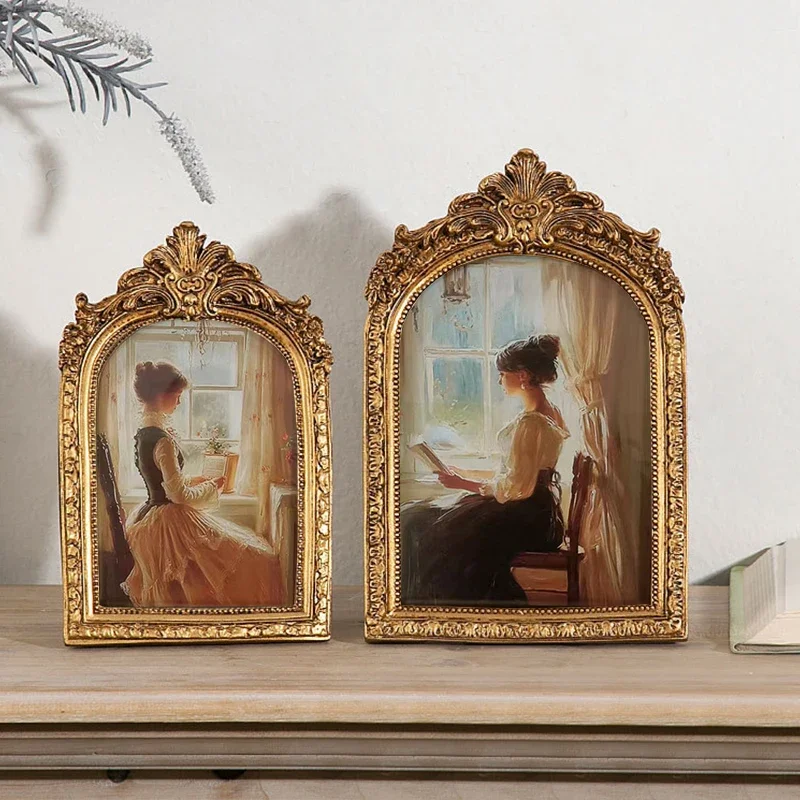 Antique Arch Shaped Photo Frame Gold Color Carved Embossed Resin Picture Frame Holder Wall Hanging Home Table Decoration Crafts photo frame