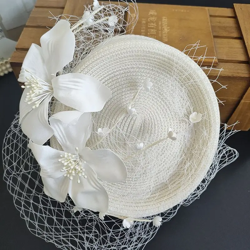 

Шляпа с вуалью для лица и цветами, Соломенная Панама для невесты, свадебная, церковная, официальная, шпилька для волос, бежевого цвета, во французском стиле