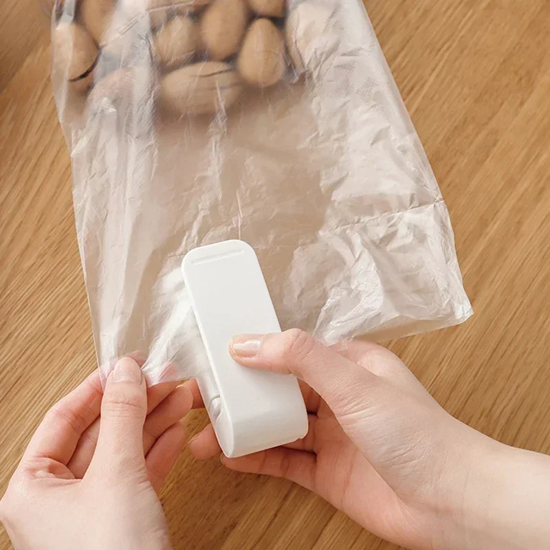 Mini Heat Bag Sealing Machine Package Sealer Bags Thermal Plastic Food Bag Closure Portable Sealer Packing Kitchen Special Tools bag sealer