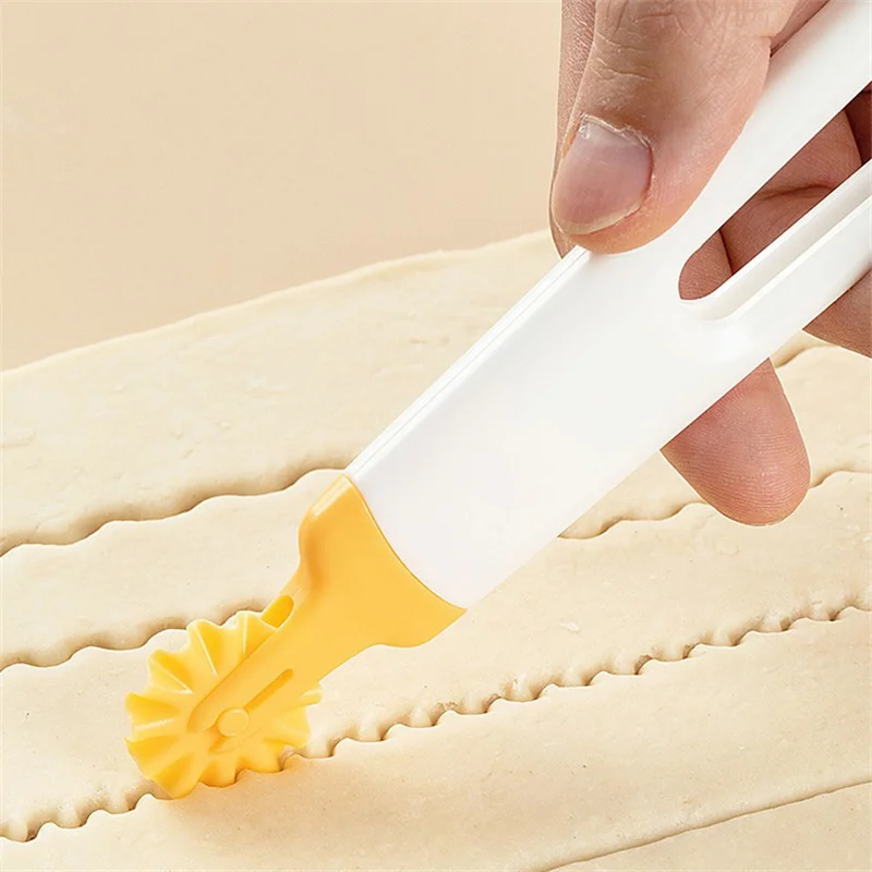 Baking Tools Pizza Knife Crust Cutter Fancy Roller Cutter Set Home Cake Lace Dough Jagged Edge Cutting Kitchen Accessory pizza cutter roller cutter pizza knife