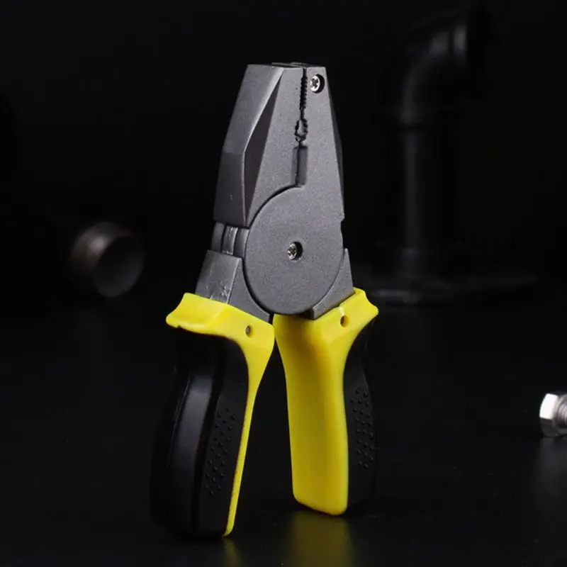 1Pc H55A Creative Portable Mini Pliers Shape Cartoon Cigarette Refillable herb grinder