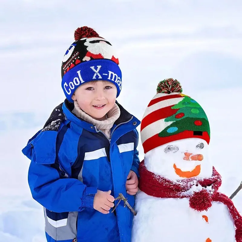 1pcsChristmas Hat Christmas LED Luminous Beanie Hat Knitted Winter Snow Christmas Party Gift for Adults and Children