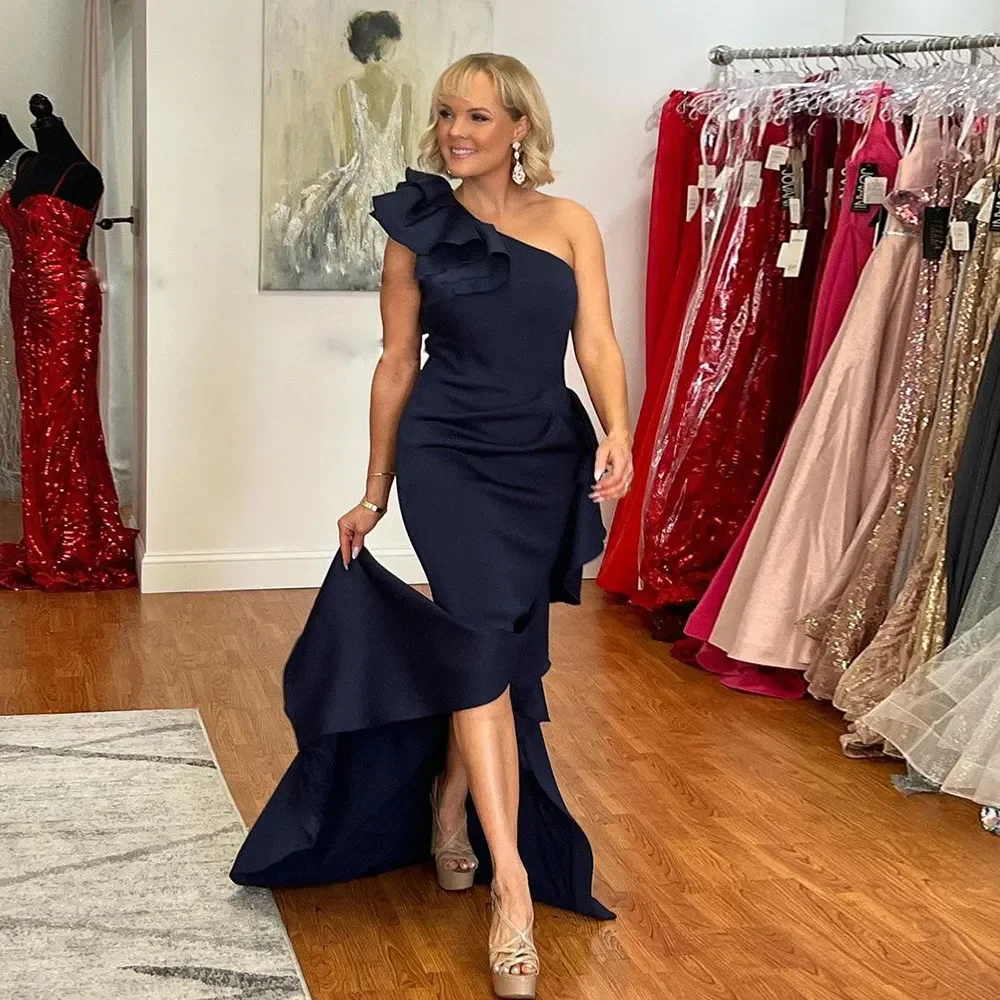 

Navy Blue Mother of the Bride Dresses One Shoulder Side Split Formal Evening Gown Ruffles Satin Vestidos De Novia