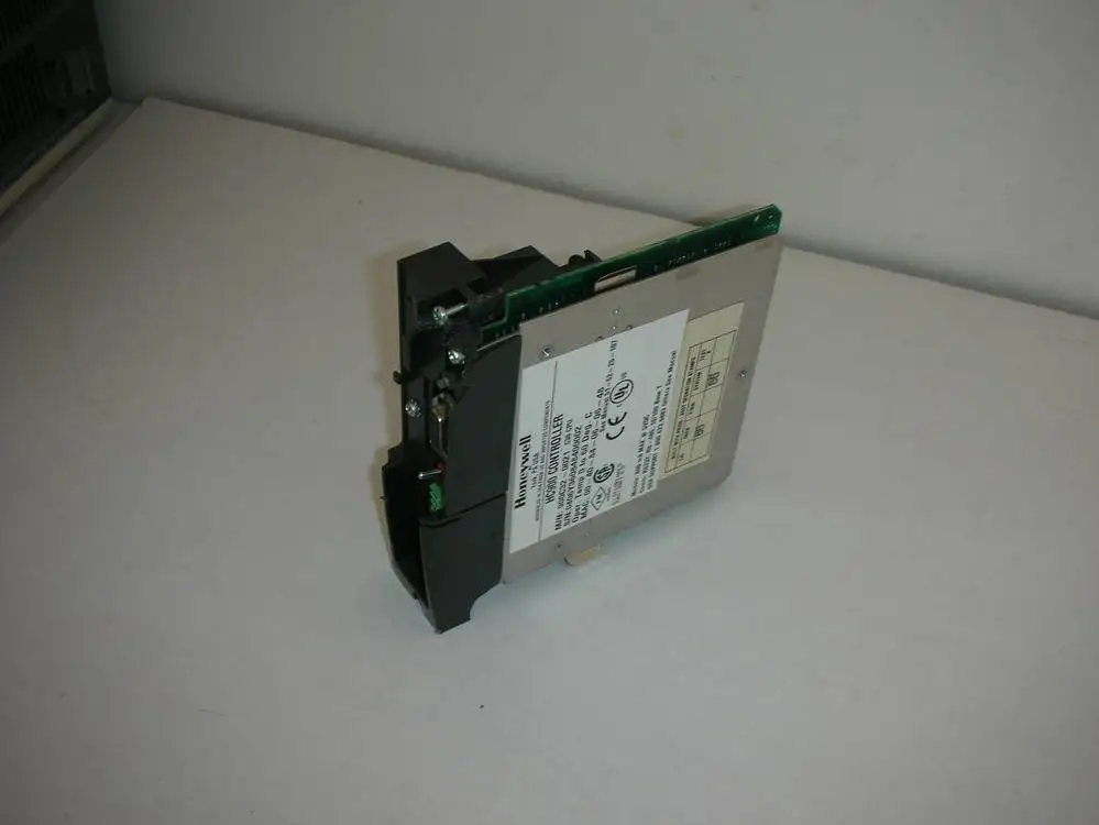 

1 шт.★Honeywell HC900 DCS 900C32-0021